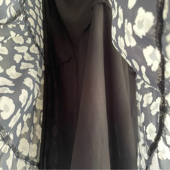 Udel Black and White Floral Print Long Sleeve Dress Midi Knee Length Size Small - Picture 9 of 9